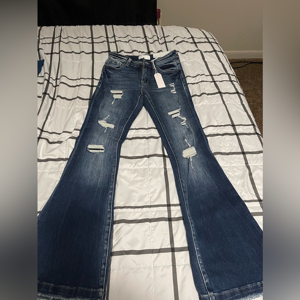 Petra dark washed distressed size 5/26